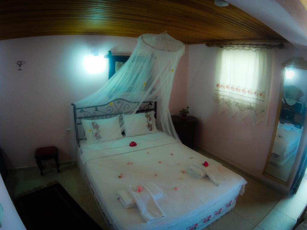 Antik Motel Alaçatı Exterior foto