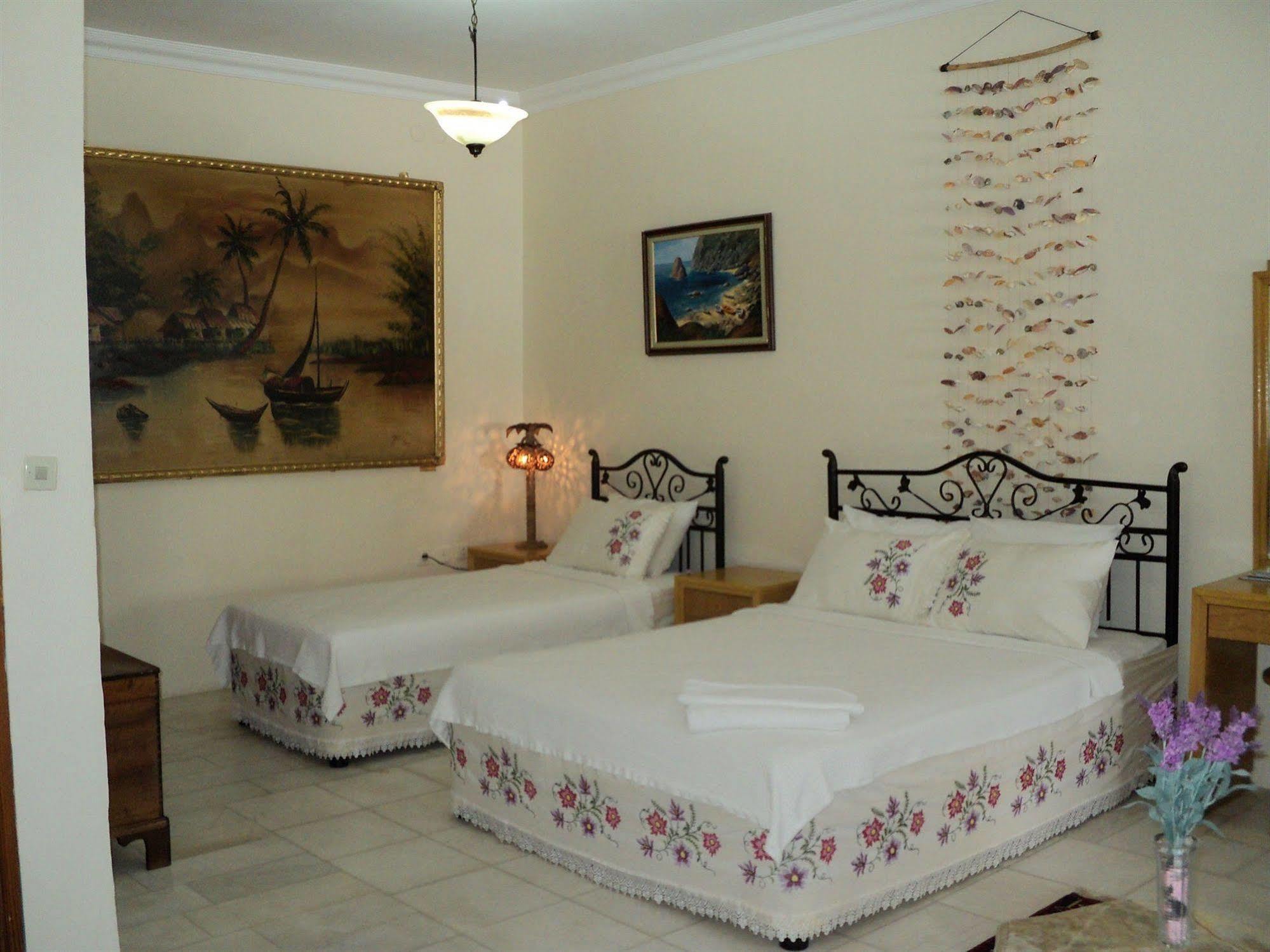 Antik Motel Alaçatı Exterior foto